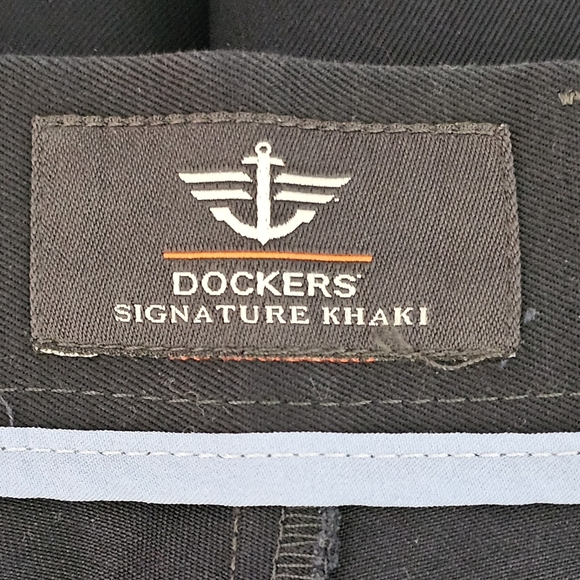 Dockers Signature Khaki, EUC, Size 50 - Picture 3 of 6